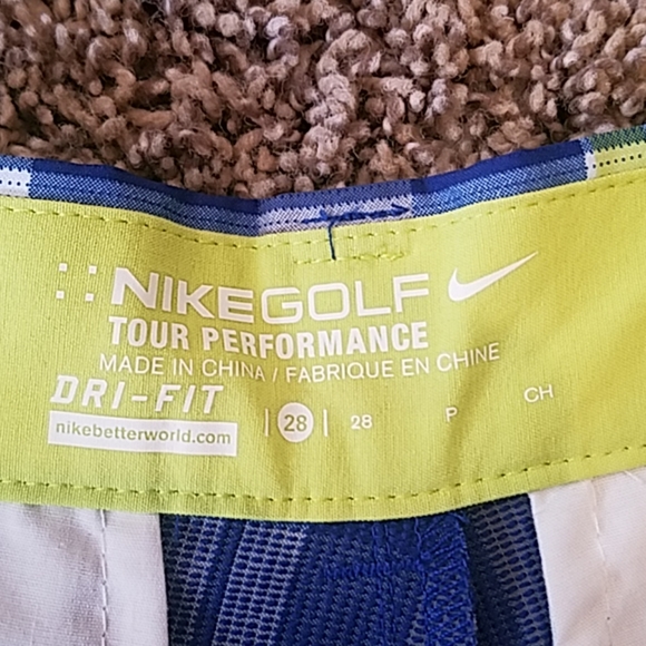 Nike Perfomance Golf Shorts - Picture 2 of 3